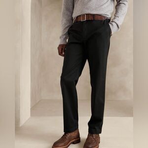 BANANA REPUBLIC STRAIGHT RAPID MOVEMENT CHINO NWT